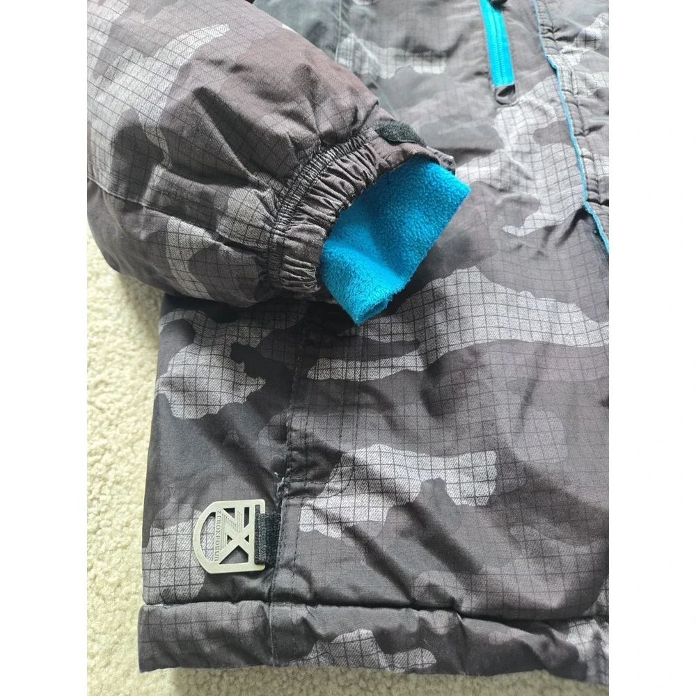 Gorpcore ZeroXposur Boys M 10 Black Camo Insulated Hooded Boarding Winter Jacket